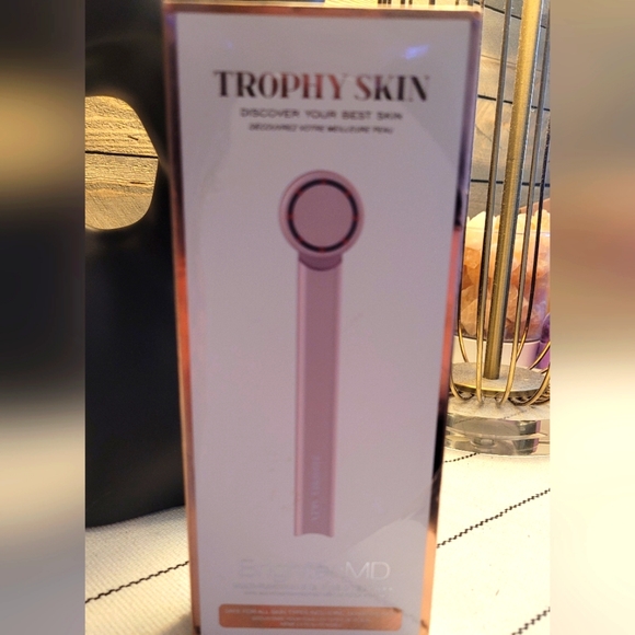 TROPHY SKIN BRIGHTEN MD - Picture 8 of 11